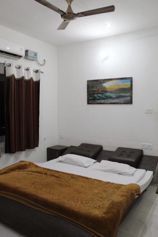 Sunset Backpackers Hostel Orchha Exterior foto