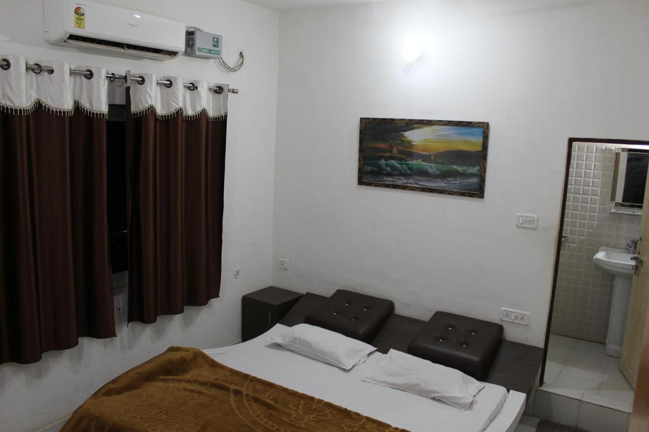 Sunset Backpackers Hostel Orchha Exterior foto