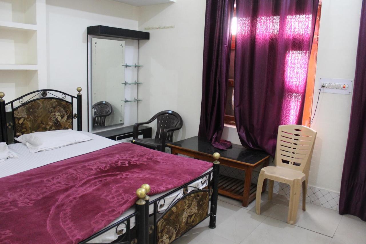 Sunset Backpackers Hostel Orchha Exterior foto